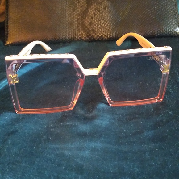 Louis Vuitton sunglasses - Picture 2 of 11